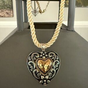 Gorgeous and Elegant Heart Pendant Necklace